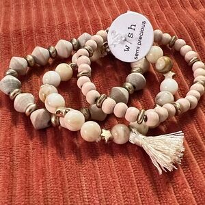 3/$18 Wish Beaded Bracelet Set - Cream and Gold Lot 1051